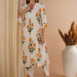 Tulip Eden Women Floral Printed Regular Kurta with Trousers image 4
