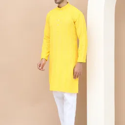 TAG 7 Men Embellished Sequinned Kurta image 3