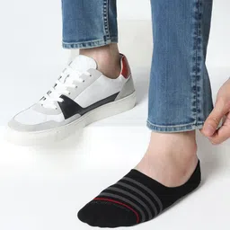 Blackberrys Men Pack Of 3 Patterned Cotton Shoe Liner Socks image 4