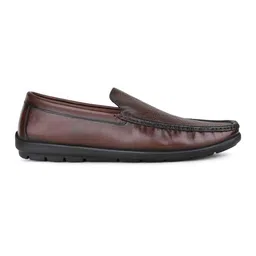 ATESBER by Inc.5 Men Textured Leather Loafers image 4
