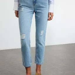 Trendyol Women Mildly Distressed Light Fade Jeans-picture-13