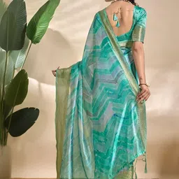 YASHASVI FASHION Silk Blend Saree image 2