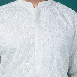 EKYAA Men Geometric Printed Thread Work Kurta image 5