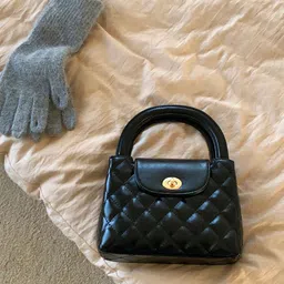StyleCast x Revolte Swagger Sling Bag-picture-46