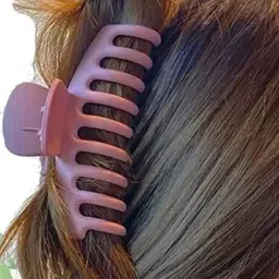 Nayakk Women Set Of 3 Claw Clip image 2