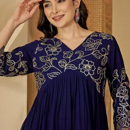 Sangria Women Embroidered Poly Georgette Kurta Sets image 2