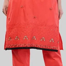 EELIKA Floral Embroidered Thread Work Pure Cotton straight Kurta With Trousers & Dupatta image 2