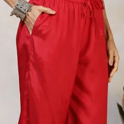 Meena Bazaar Women Embroidered Regular Thread Work Kurta with Trousers & Dupatta image 2