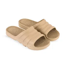 Feel alive Men Set of 4 Pair Self Design Lightweight Clogs image 2