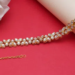 KARATCART Women Gold Plated Kundan Embellished Hairband-image-41
