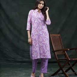 SHREE LAXMINARAYAN EXPORT Floral Printed Mandarin Collar Straight Kurta image 5