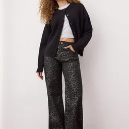 Trendyol Women Wide Leg Fit Mid-Rise Printed Clean Look Non Stretchable Cotton Jeans-image-41