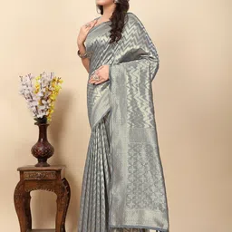 SSHAGUN LIFESTYLE Grey Woven Banarasi Art Silk Jacquard Saree image 3
