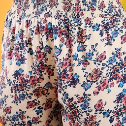 Berrylush Floral Printed Long Sleeves Crop Top With Shorts Co-Ords image 3