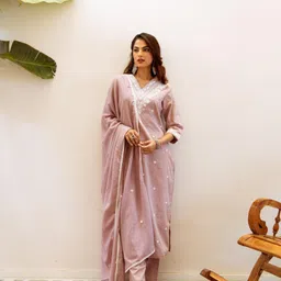 Anouk Mauve V-Neck Floral Embroidered Pure Cotton Straight Kurta With Trousers And Dupatta-image-0
