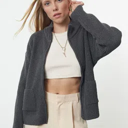 Trendyol Women Ribbed Mock Collar Long Sleeves Zip Pullover-image-88