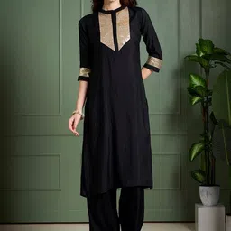 FASHOR Embellished Band Collar Kurta With Trousers Co-Ords-picture-24