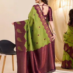 Shriyangan Woven Design Zari Pure Silk Kanjeevaram Saree image 5