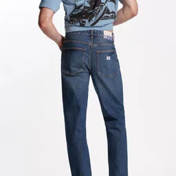 LOVEGEN Men Straight Fit Mid-Rise Low Distress Jeans image 3