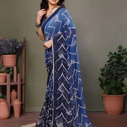 DIVASTRI Geometric Printed Block Print Saree image 5