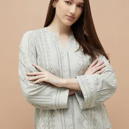 Fame Forever by Lifestyle Geometric Print V-Neck Cuffed Sleeves Shirt Style Top-image-6