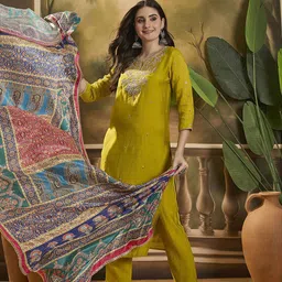 Sangria Embroidered Three Quarter Sleeves Kurta Trouser & Dupatta image 5