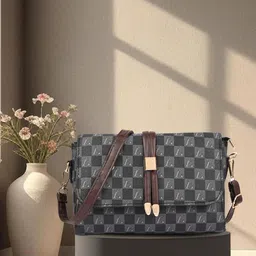 SAGEWARE Colourblocked Sling Bag With Quilted image 1