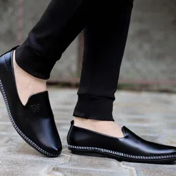 WHITE WALKERS Men Slip-On Loafers image 3