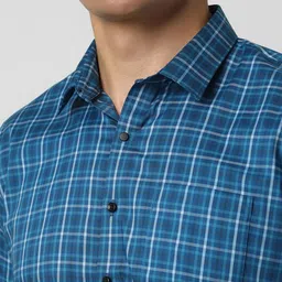 Van Heusen Men Slim Fit Spread Collar Tartan Checked Cotton Formal Shirt image 5
