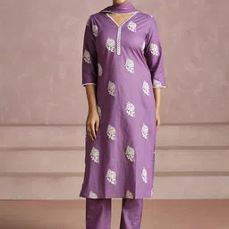 Jaipur Kurti Women Ethnic Motifs Embroidered Regular Thread Work Pure Cotton Kurta with Trousers & With-picture-16