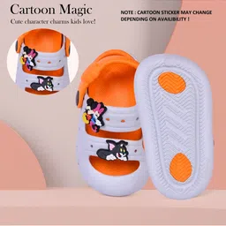YK Boys Printed Clogs image 2