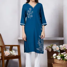 Fashion2wear Floral Embroidered V-Neck Thread Work Thread Work Kurti-picture-37