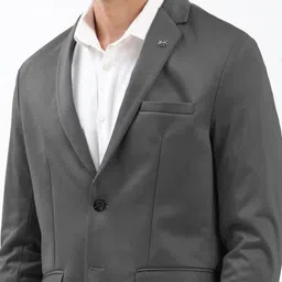 SHOWOFFFF Slim-Fit Notched Lapel Single Breasted Blazer image 4