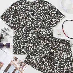 Errabelly Animal Printed Round Neck T-Shirt With Shorts image 5