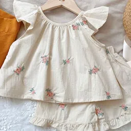 LULU & SKY Girls Top with Shorts image 3