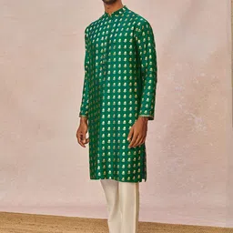 Masaba Floral Printed Regular Mandarin Collar Jacquard Kurta With Trousers-picture-25