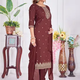 BANJANAN Women Self Design Silk Blend Kurta Sets With Dupatta image 4