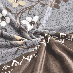 KLOTTHE Brown Floral Printed 300 TC Double Bedsheet With 2 Pillow Covers image 3