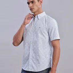 Tommy Hilfiger Men Classic Opaque Printed Casual Shirt image 3