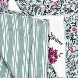 INDRA'S Red & White Printed Cotton Heavy Winter 150 GSM Quilt image 5