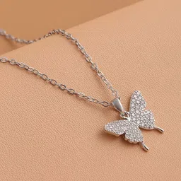 GOLDEN FASHIONS Silver-Plated Animal Shaped Pendants with Chains image 5