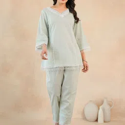 Zolo Label Embroidered V-Neck Tunic & Trousers Co-Ords-image-46