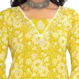 PARTHVI Floral Printed Thread Work Kurta with Trousers & Dupatta image 2