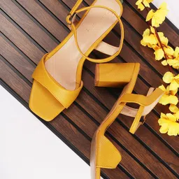 DressBerry Textured Block Sandals with Buckles image 2