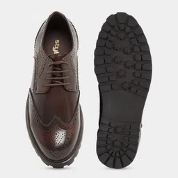 Styli Men Texture Lace Up Formal Brogues image 5