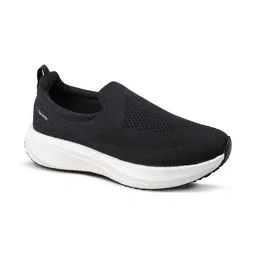 Walkaroo Men Running Non-Marking Shoes image 2