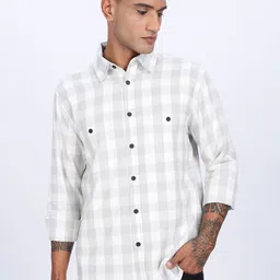 Eszett Men Vertical Striped Spread Collar Casual Shirt image 3