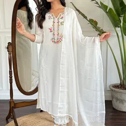 ejoty fashion Embroidered Notch Neck Thread Work Straight Kurta With Trousers & Dupatta image 5