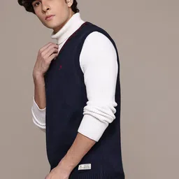 roadster Men Solid V Neck Blue Sweater image 4