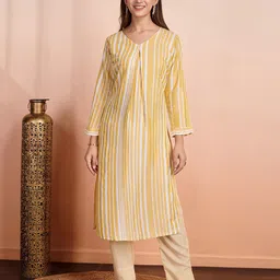 VISHNU WEAVES Women Striped Kurta with Trousers-image-11